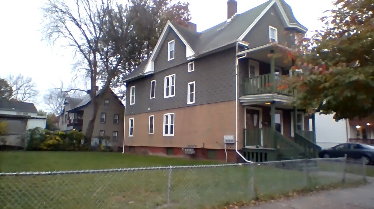 27 Waverly St Unit 1 St Fl, Springfield, MA 01107 27 Waverly St