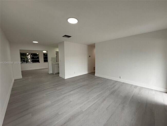 Building Photo - 7311 NW 57th Dr