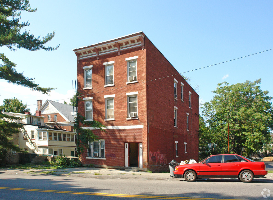 Primary Photo - 98 Montgomery St