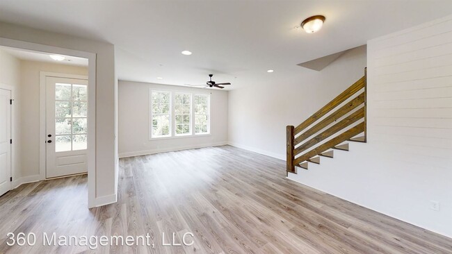 Building Photo - 4 br, 4 bath House - 868 Twin Forks Ave #12