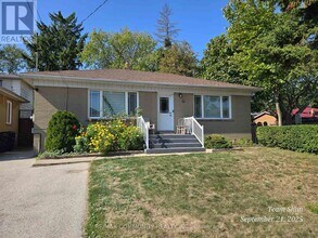 Building Photo - 122 Kitchener Rd