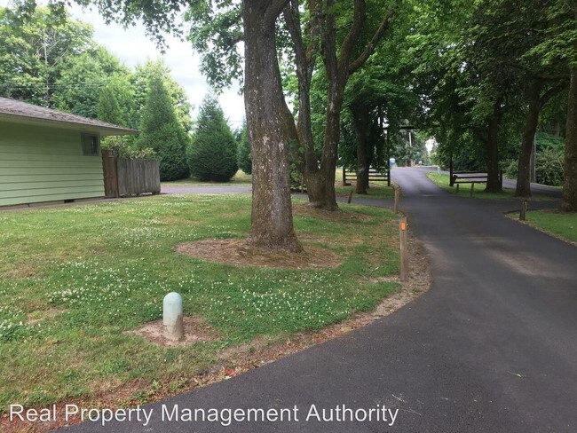 Foto del edificio - 2 br, 1.5 bath House - 1606 NW 109th Street