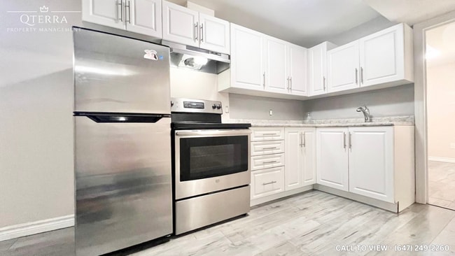 Building Photo - 51 Hadden Cres