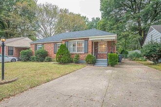 Building Photo - 1639 Ivy Rd