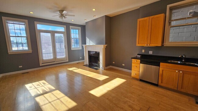 Foto del edificio - 511 N Hartland Ct