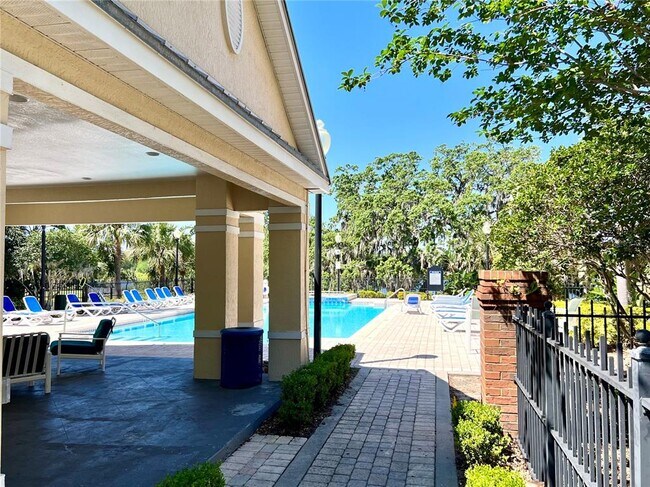 Foto del edificio - 3344 Corona Village Way