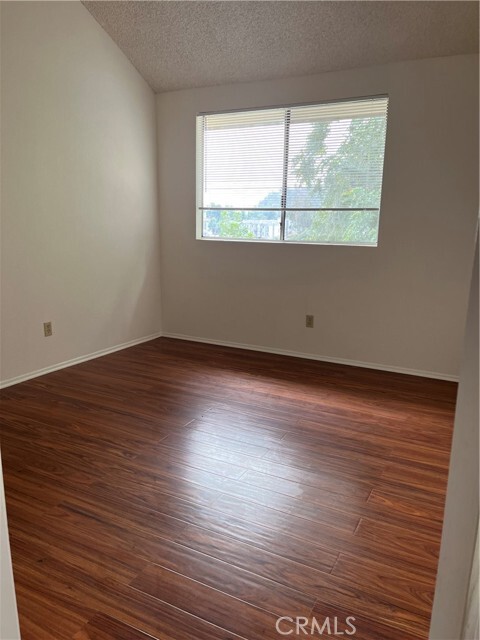 Foto del edificio - 843 Banks Ct Dr