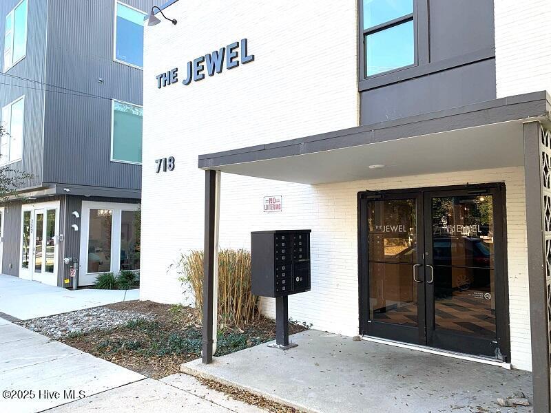 Foto principal - 718 S 5th Ave