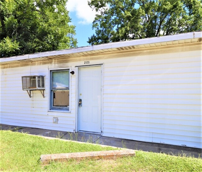Building Photo - 2175 McCravy St