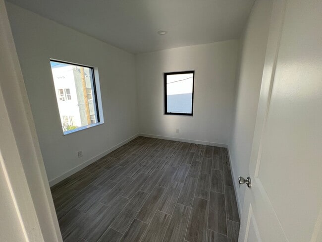 Foto del edificio - 544 NW 35 ST