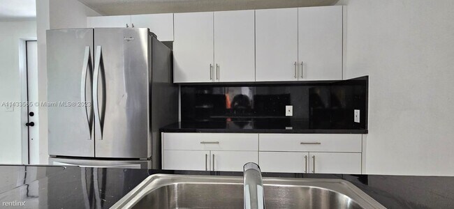 Building Photo - 4 br, 2 bath House - 11700 SW 220th St 117...