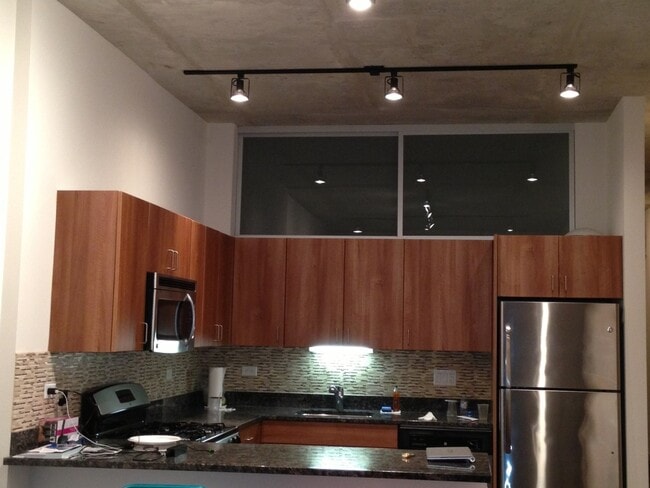 Foto del edificio - 235 W Van Buren St