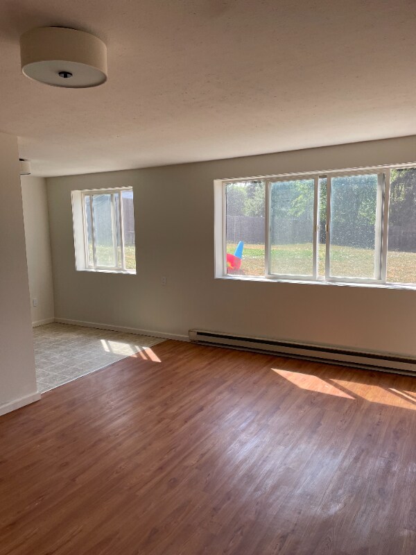 Foto del edificio - 705 1/2 Hidden Ln