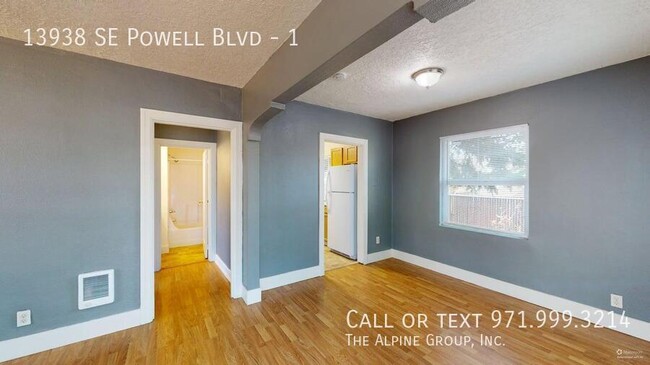 Foto del edificio - 13938 SE Powell Blvd