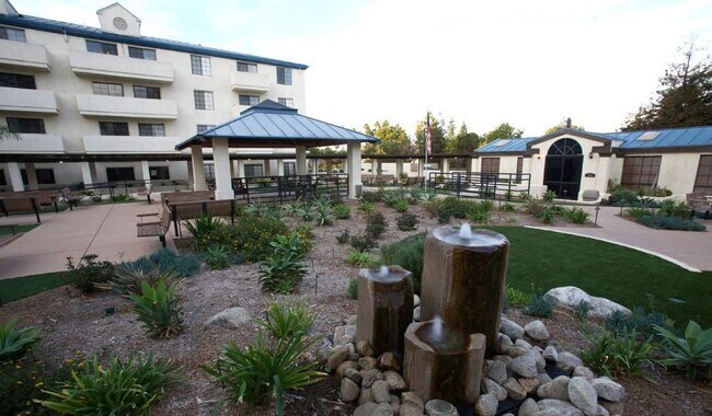 Building Photo - Westmont of Escondido