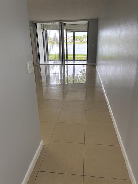 Foto del edificio - 201 Lake Pointe Dr