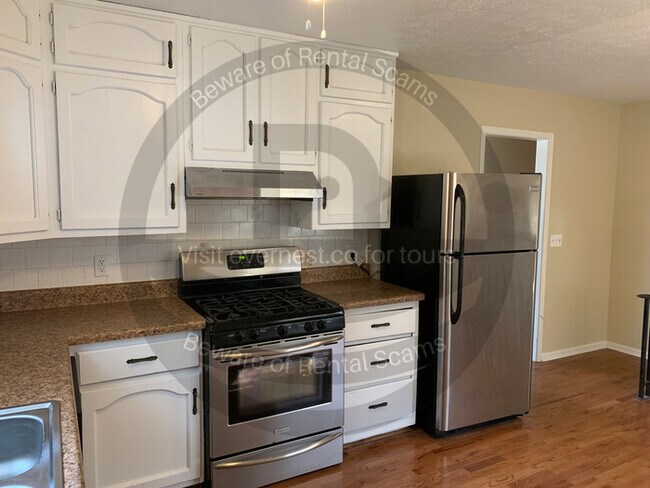 Building Photo - 4012 St John Ln NW