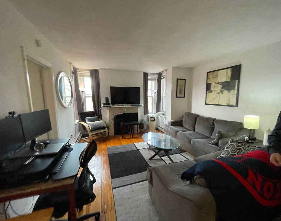 Primary Photo - 301 Marlborough St