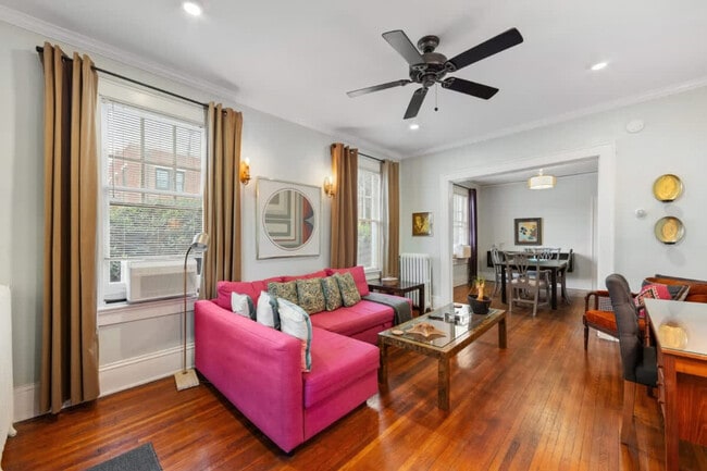 Foto del edificio - 536 Hawthorne Ln