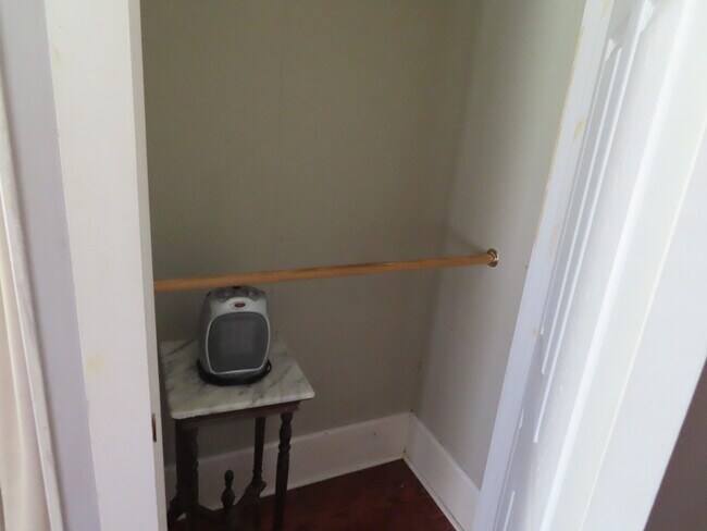 Building Photo - 1709 W University Ave