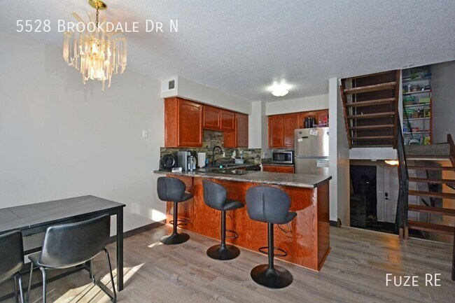 Building Photo - 5528 Brookdale Dr N