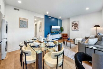 Building Photo - 168 McCaul St