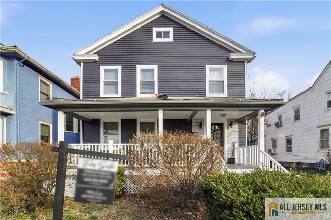 Building Photo - 29 Grant St