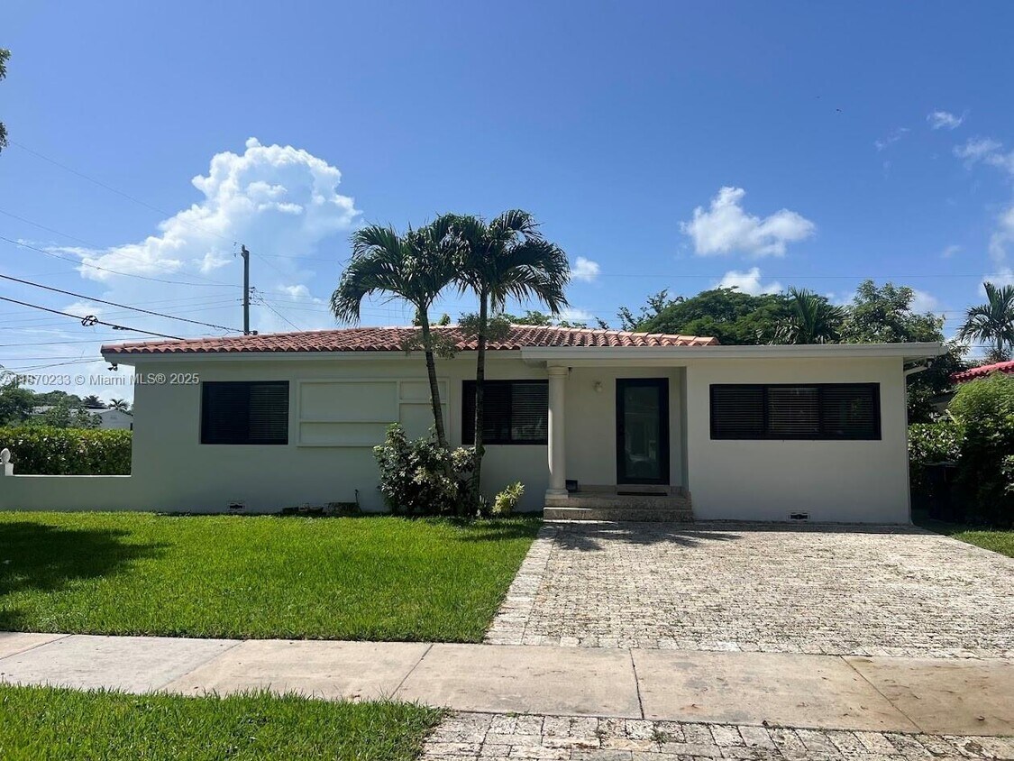 Foto principal - 6060 SW 16th Terrace