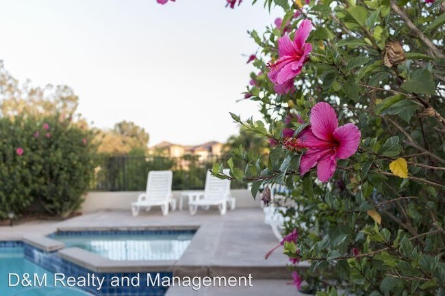 Foto del edificio - 5 br, 3.5 bath House - 13814 Lake Poway Road