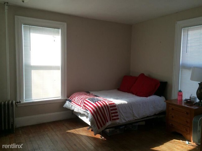 Building Photo - 24 Pratt St