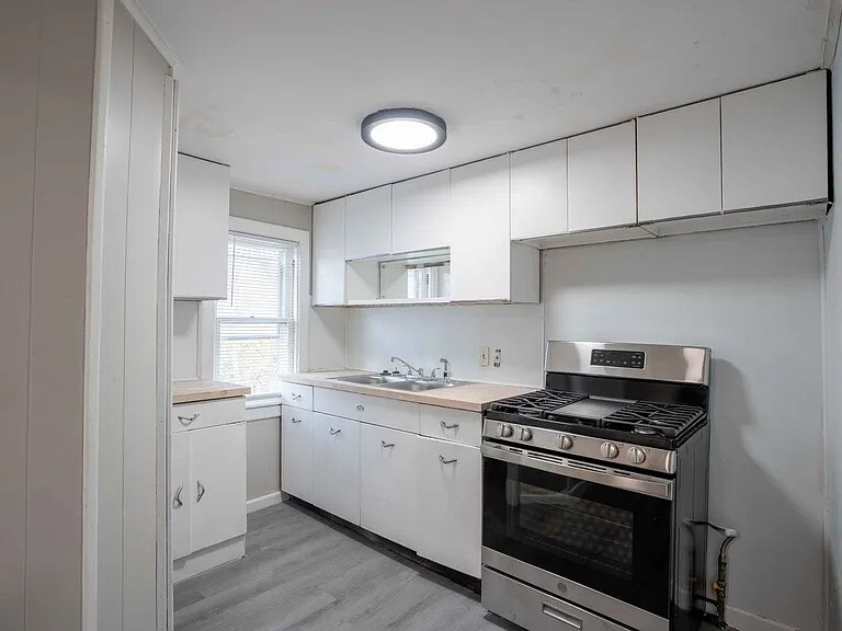 Foto principal - 1315 S Carson Ave