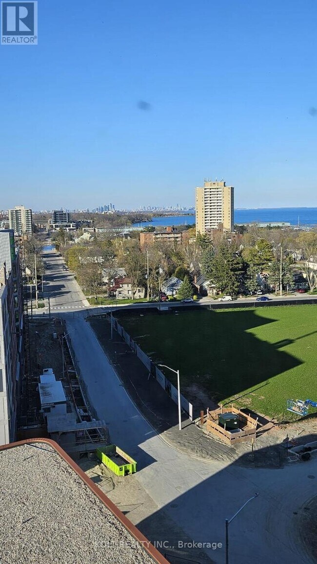 Photo du bâtiment - 220 Missinnihe Way