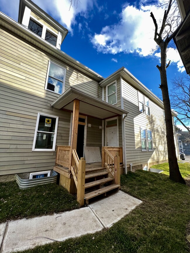 FRONT - 269 E 13th Ave