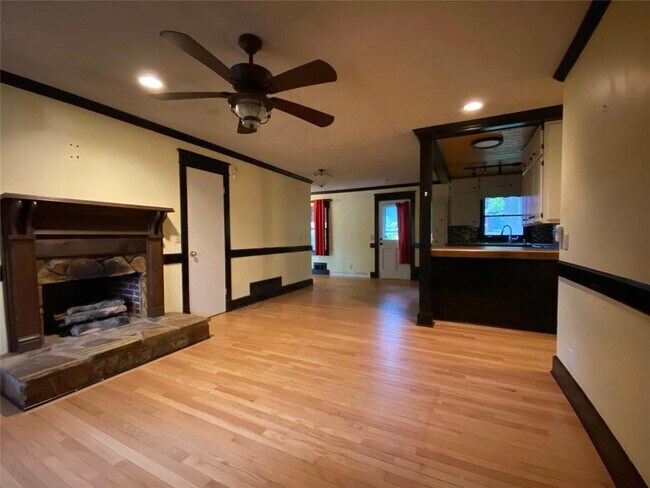 Foto del edificio - 808 Cherokee Ave