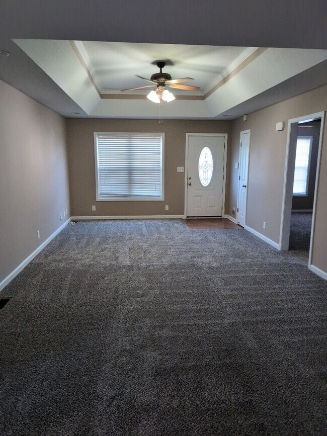 Building Photo - 3510 Southwood Dr