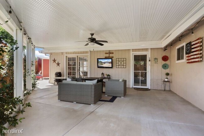 Foto del edificio - 3 br, 2 bath House - 1232 CHRISTINE CT