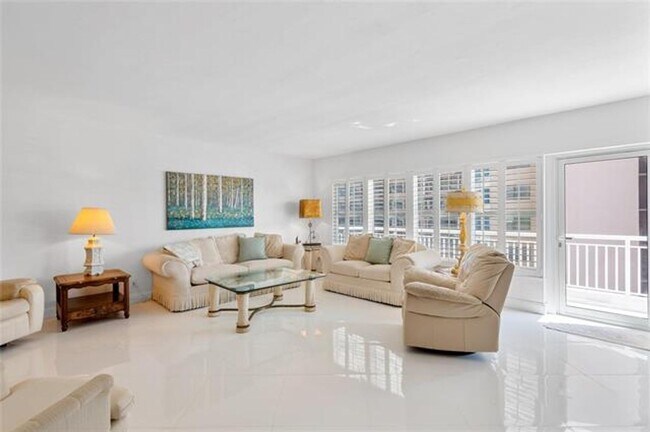 Building Photo - 3850 Galt Ocean Dr