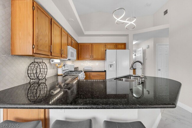 Building Photo - 1545 Lake Placid Terrace