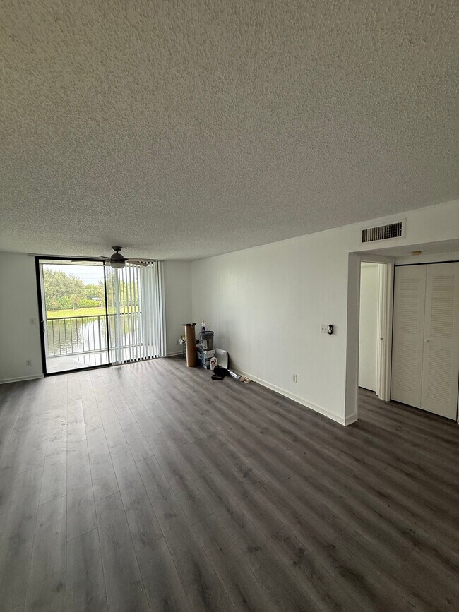 Foto del edificio - 13565 Eagle Ridge Dr