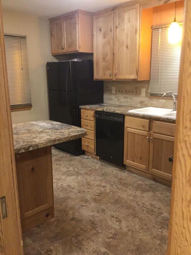 KITCHEN SNACK COUNTER - 115 19 1/2 Ave N