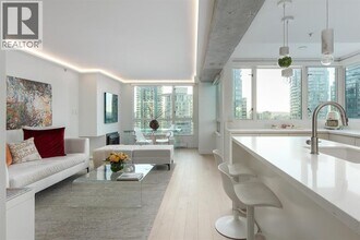 Building Photo - 1238 Melville St