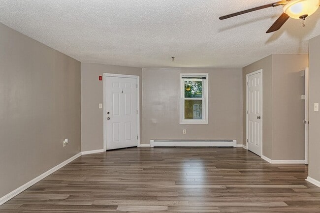 Building Photo - 68 Lantern Ln