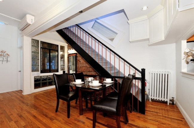 Building Photo - 147 W 40th St