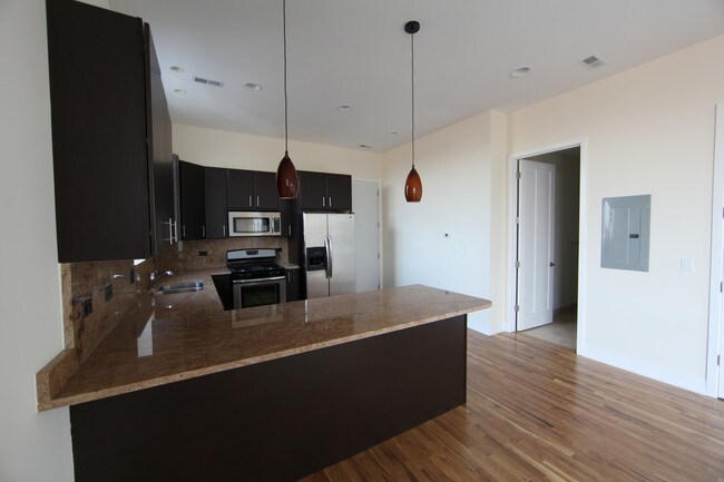 Foto del edificio - 2024 N California Ave