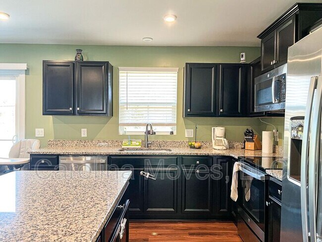 Building Photo - 111 Sylvester St