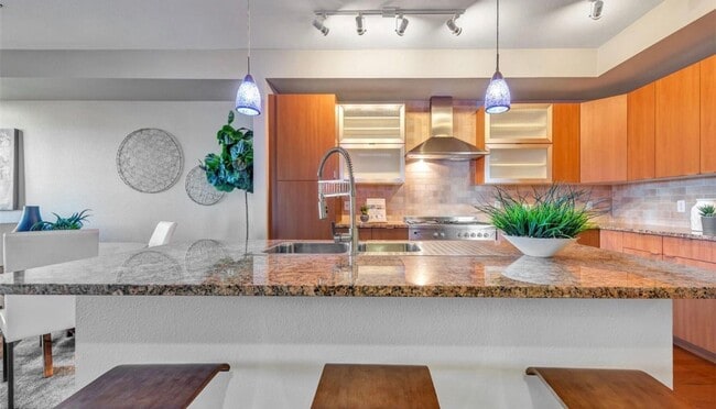 Building Photo - Amazing City Views