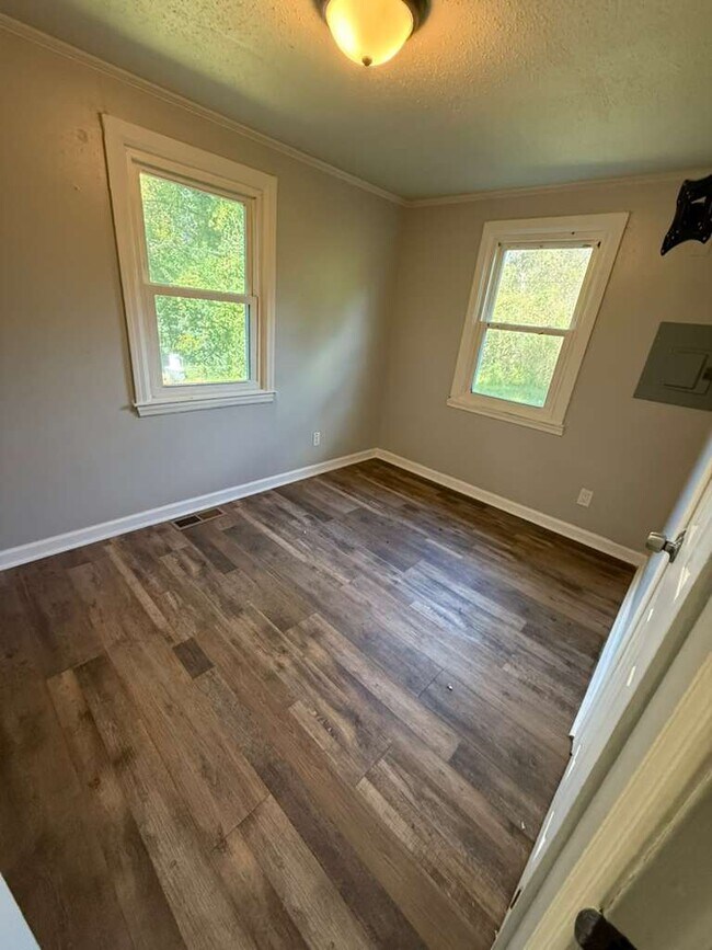 Photo - 1339 Cox Ave House