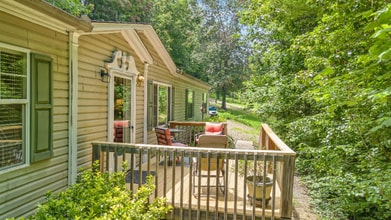 Building Photo - 625 Gunters Hill Rd