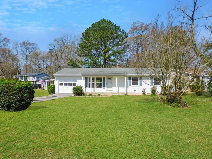 Recently Updated Rambler with 1 Car Garage... House Rental in