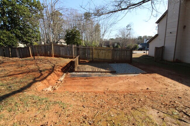 Foto del edificio - 530 Roys Ct